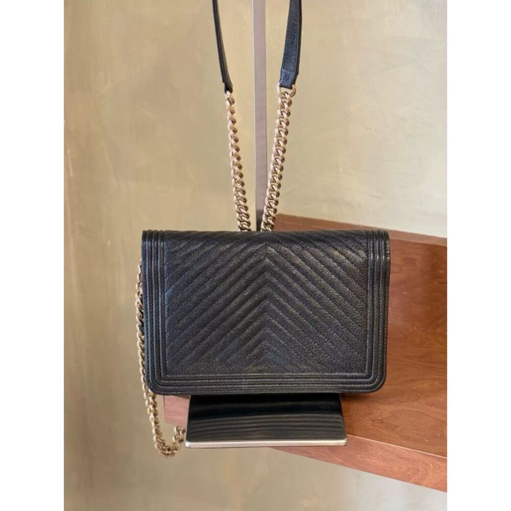 Chanel Women Pre-Loved Bag Very Good Condition - Picture 3 of 3